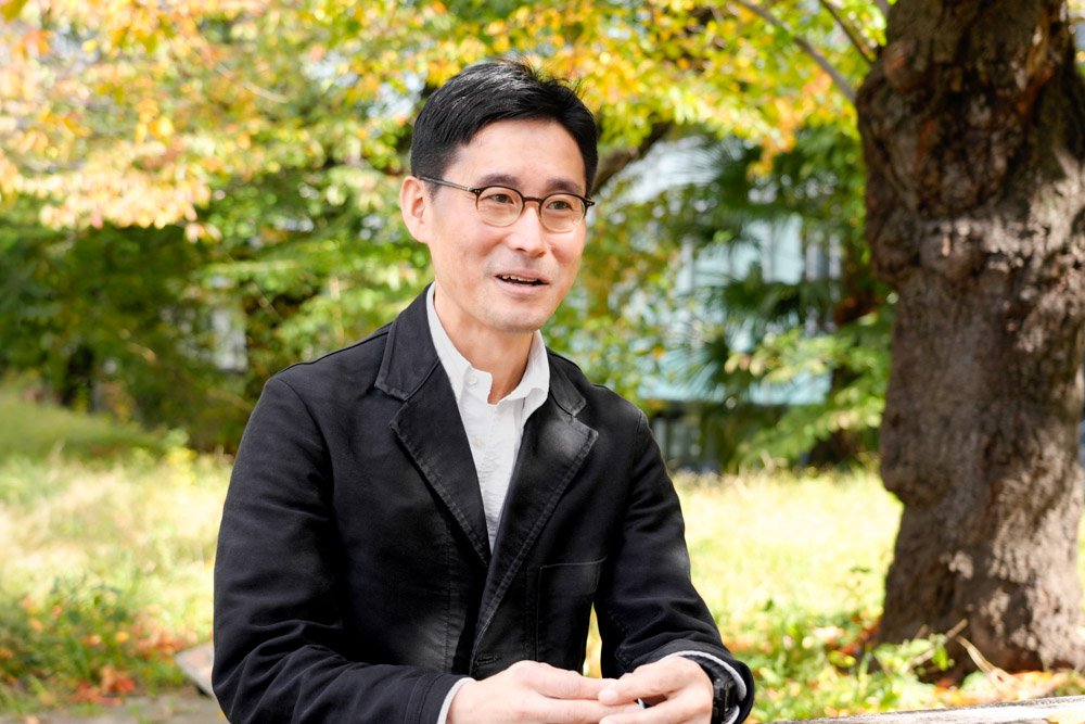 【職員インタビュー】地域連携推進部 地域支援室長:下野精太<br>「『できない理由』にこそ、支援のヒントがある」 伴走型サポートで築く信頼関係 【職員インタビュー】地域連携推進部 地域支援室長:下野精太<br>「『できない理由』にこそ、支援のヒントがある」 伴走型サポートで築く信頼関係